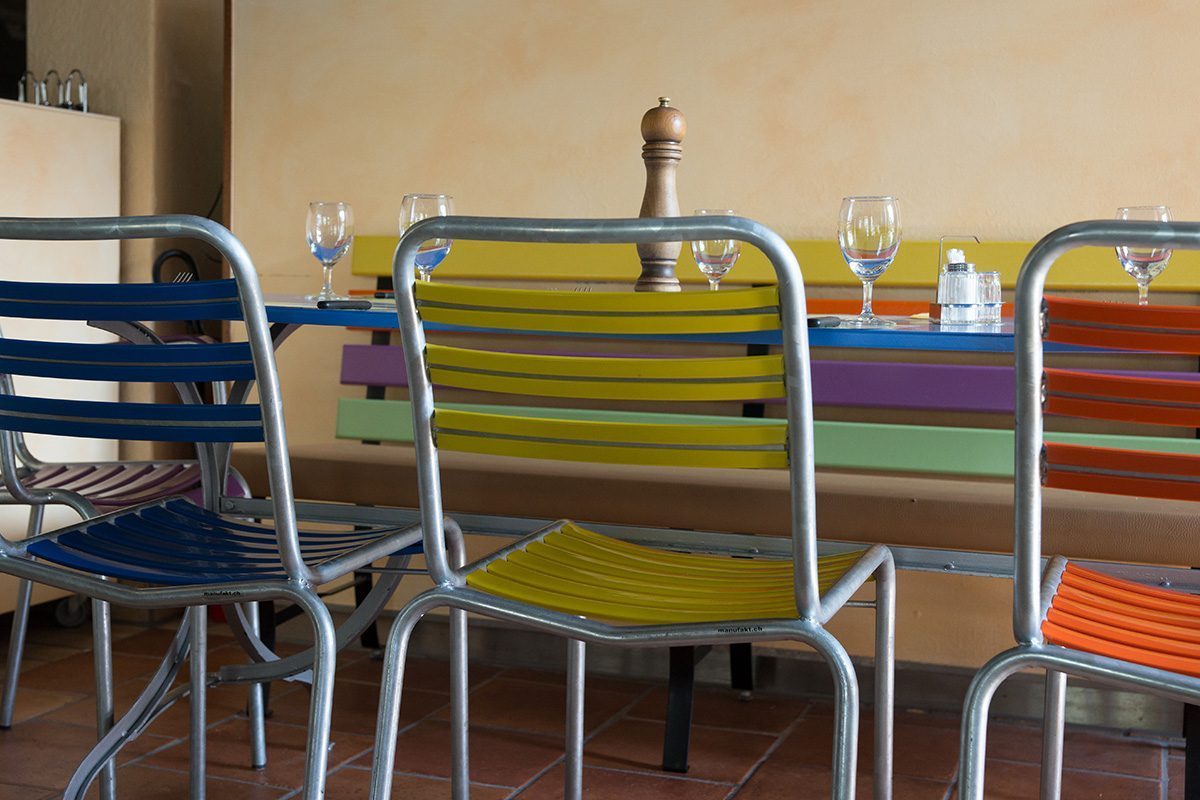 Tisch und Stuehle, Pizzeria Giardino, Kloten, achesa Group